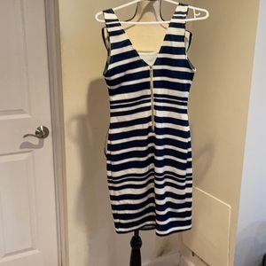 AQUA Women’s Blue and White V Neck Zippered Front